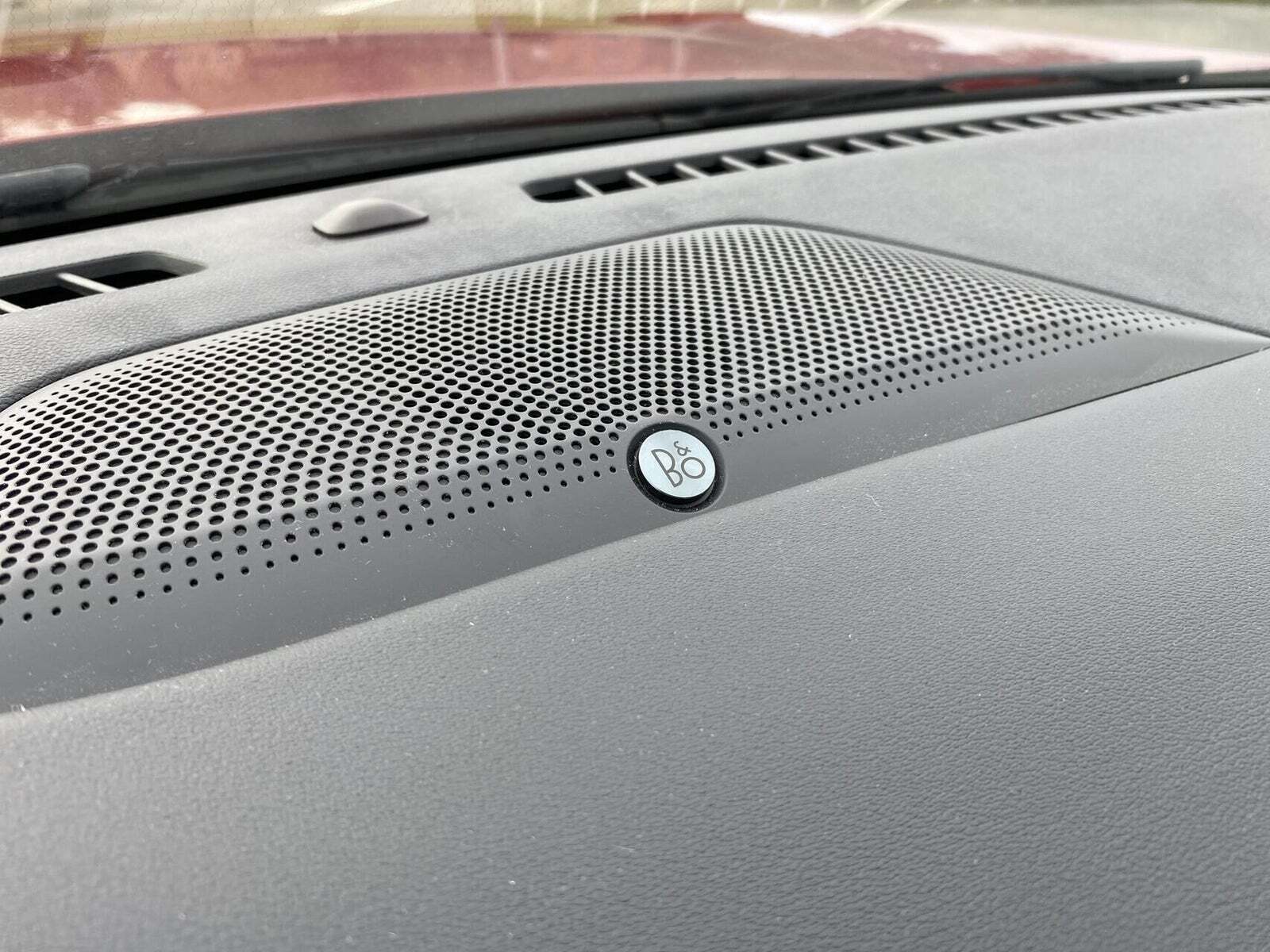 Rød Ford Kuga fra 2023