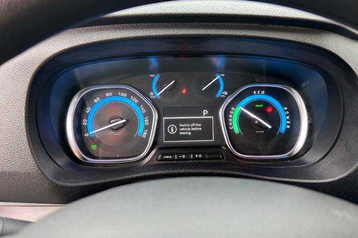 Hvid Citroën e-Jumpy fra 2021