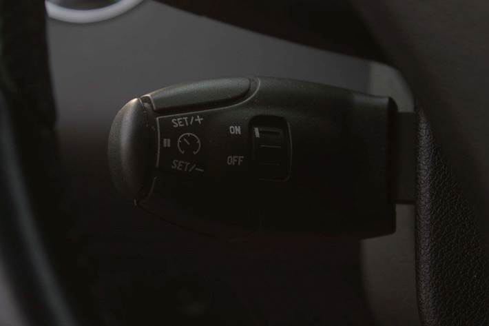 Grå Peugeot 308 fra 2010