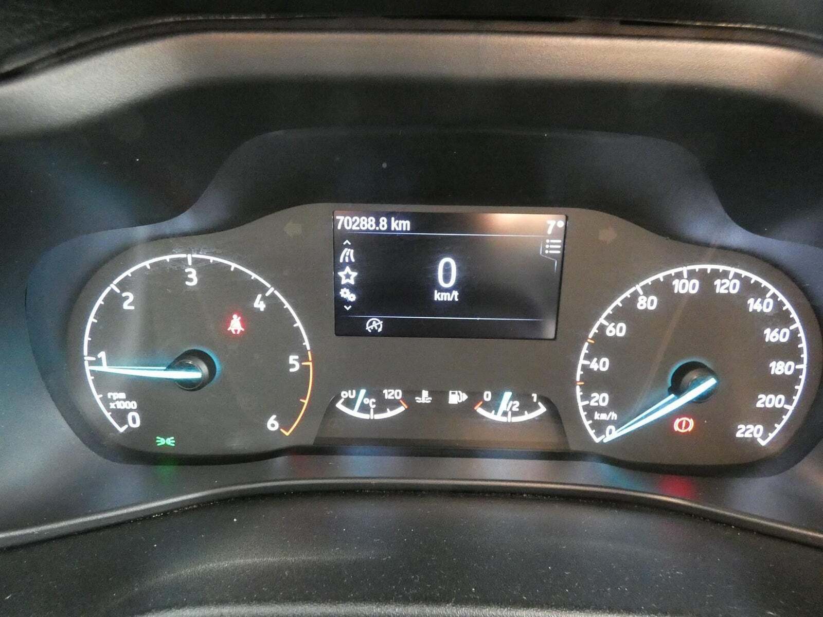 Hvid Ford Transit Connect fra 2020