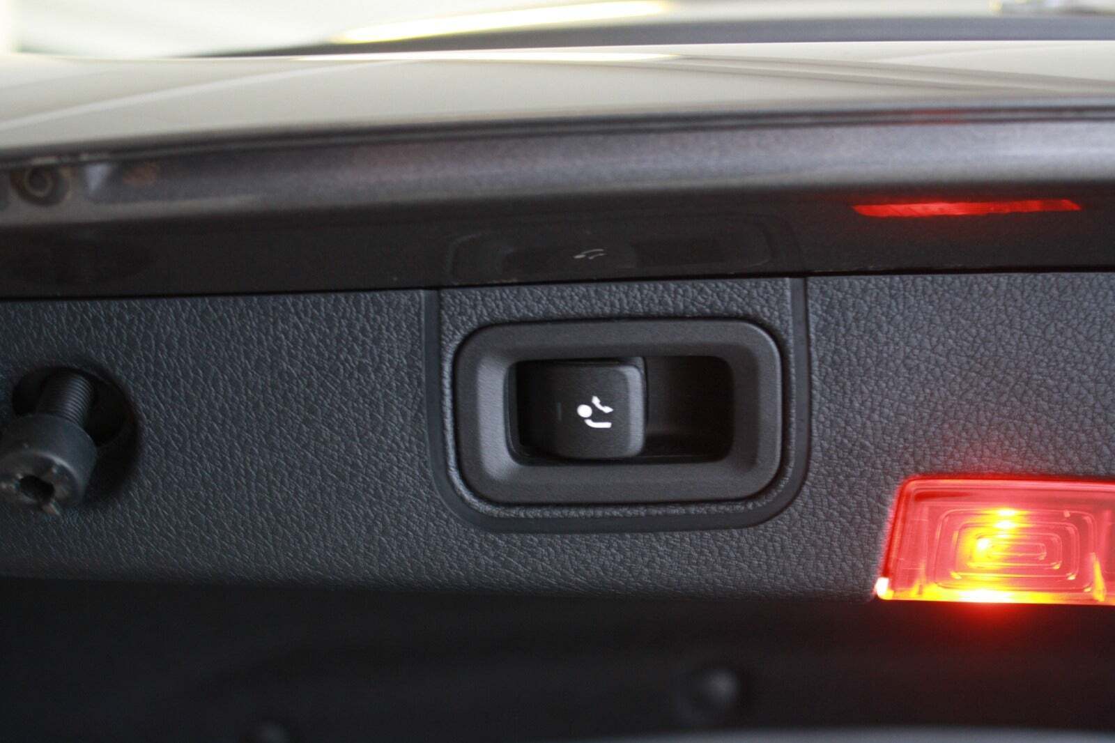 Grå Mercedes A180 d fra 2020