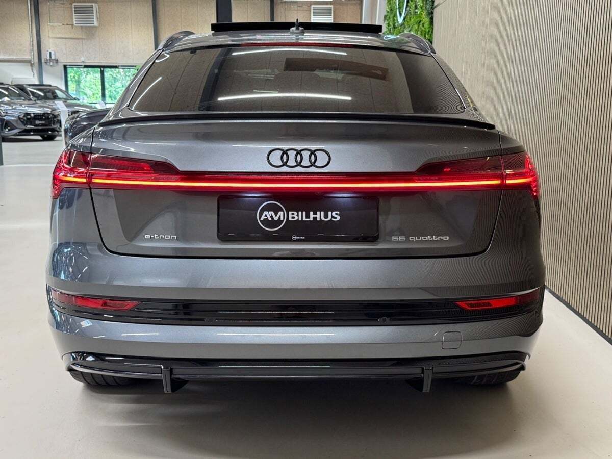 Audi e-tron 55 S-line Sportback quattro