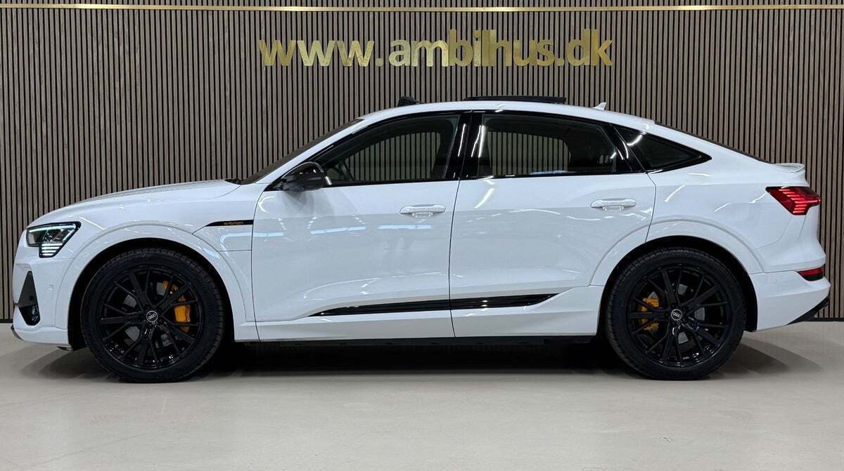 Audi e-tron 55 S-line Sportback quattro