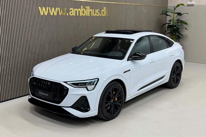Grøn Audi e-tron fra 2022