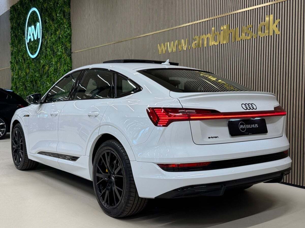 Grøn Audi e-tron fra 2022