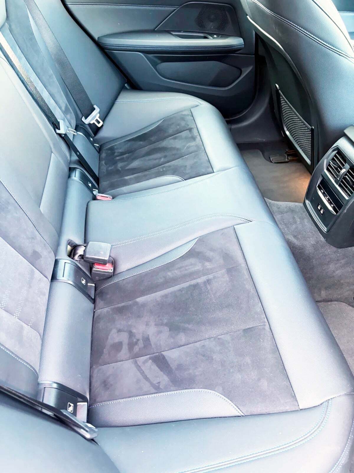 Sort BMW i4 fra 2023