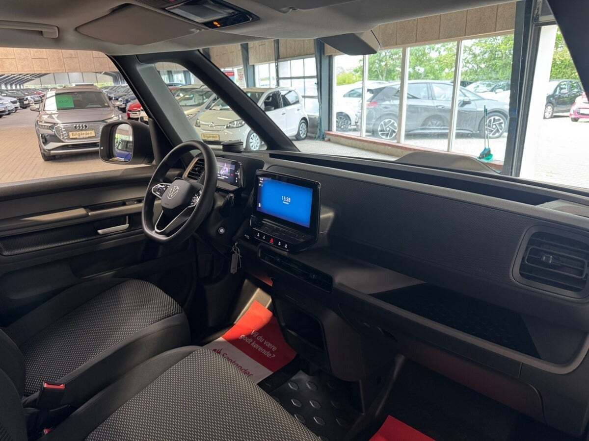 Hvid VW ID.Buzz fra 2024