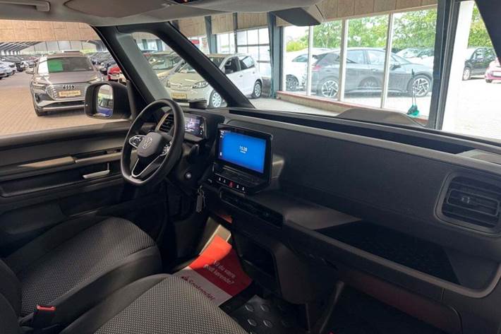 Hvid VW ID.Buzz fra 2024