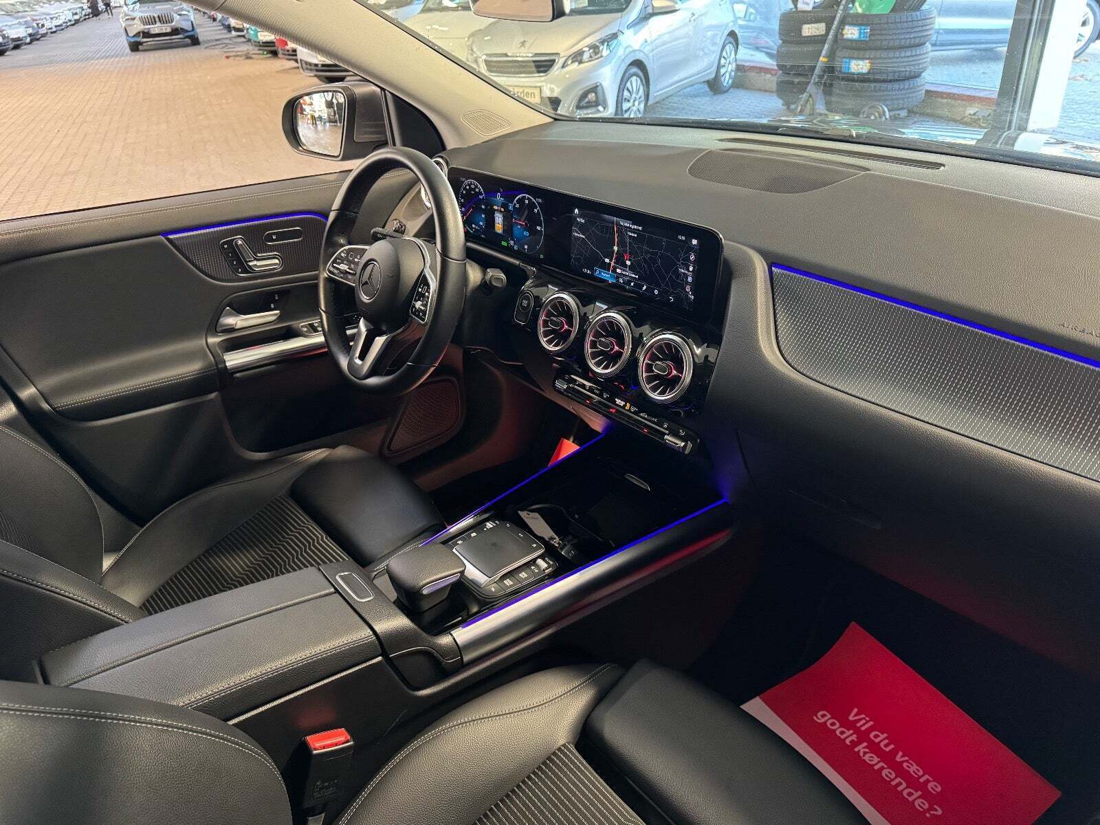 Grå Mercedes EQA250 fra 2021