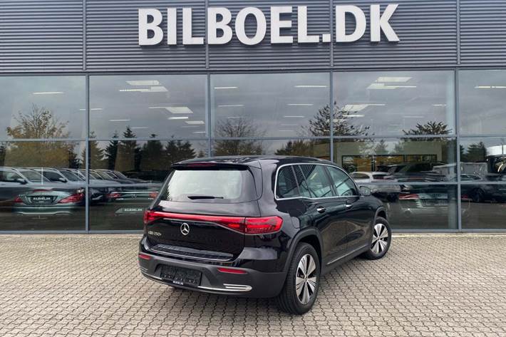 Sort Mercedes EQB250+ fra 2024