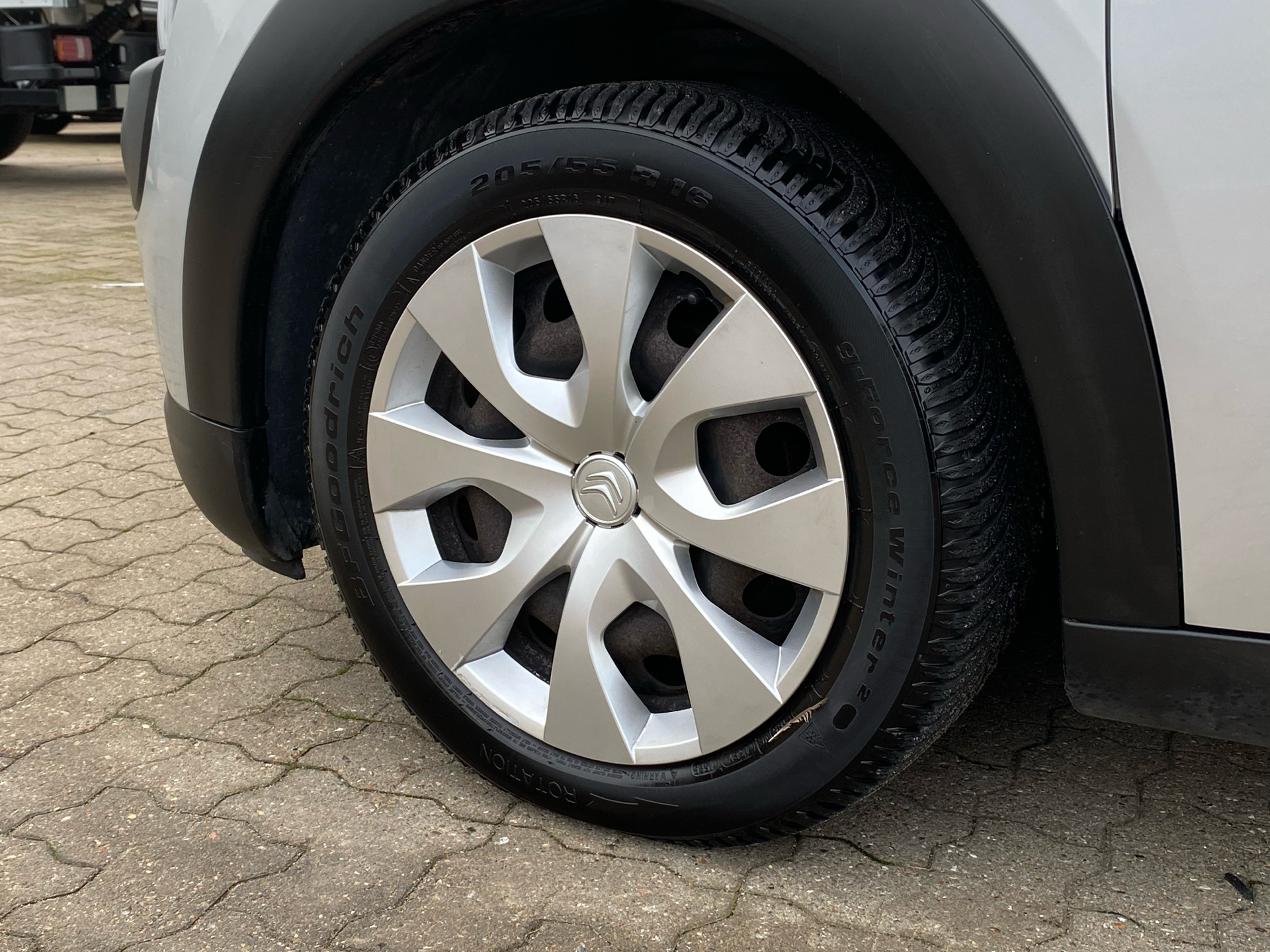 Citroën C4 Cactus 1,6 Blue HDi Shine ETG6 start/stop 100HK Van 6g Aut.