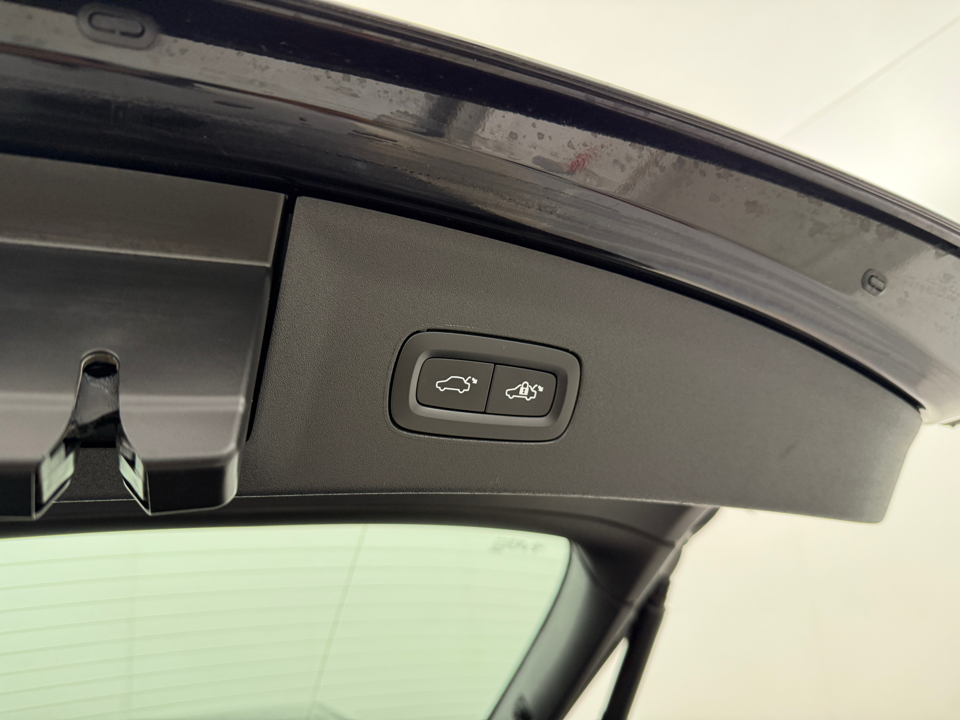 Sort Polestar 2 fra 2023