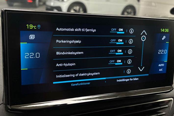 Hvid Peugeot 3008 fra 2020