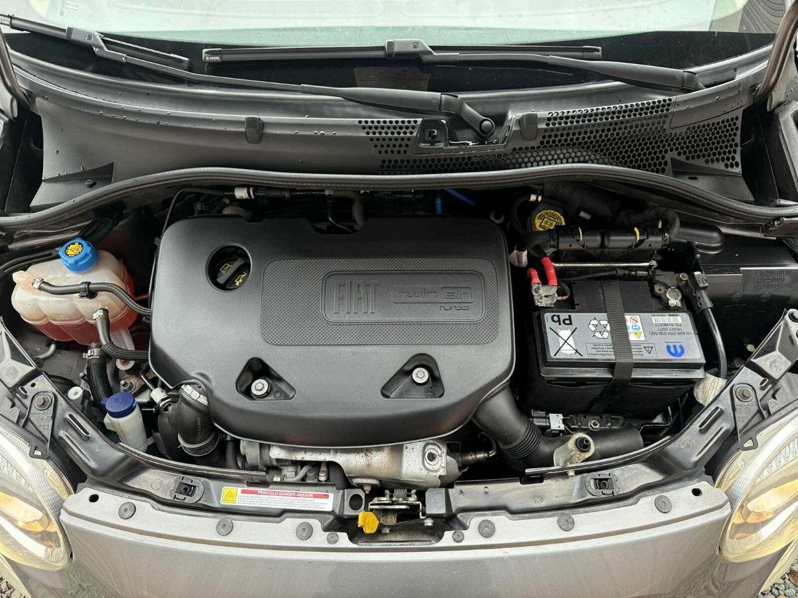 Grå Fiat 500 fra 2016