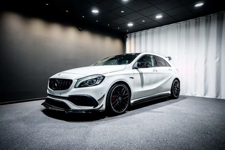 Hvid Mercedes A45 fra 2017