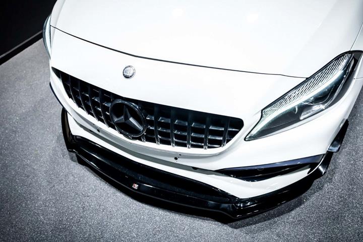 Hvid Mercedes A45 fra 2017