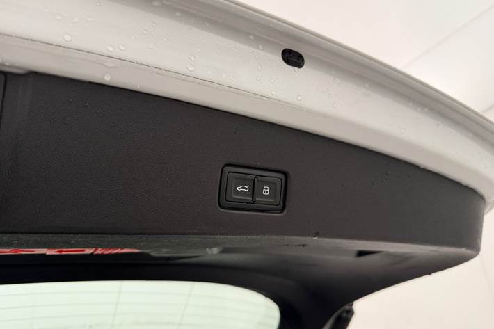 Hvid Audi Q4 fra 2022