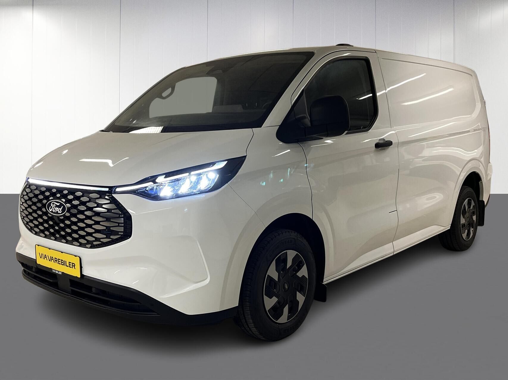Ford E-Transit Custom 320 L1H1 EL Trend 136HK Van Aut.