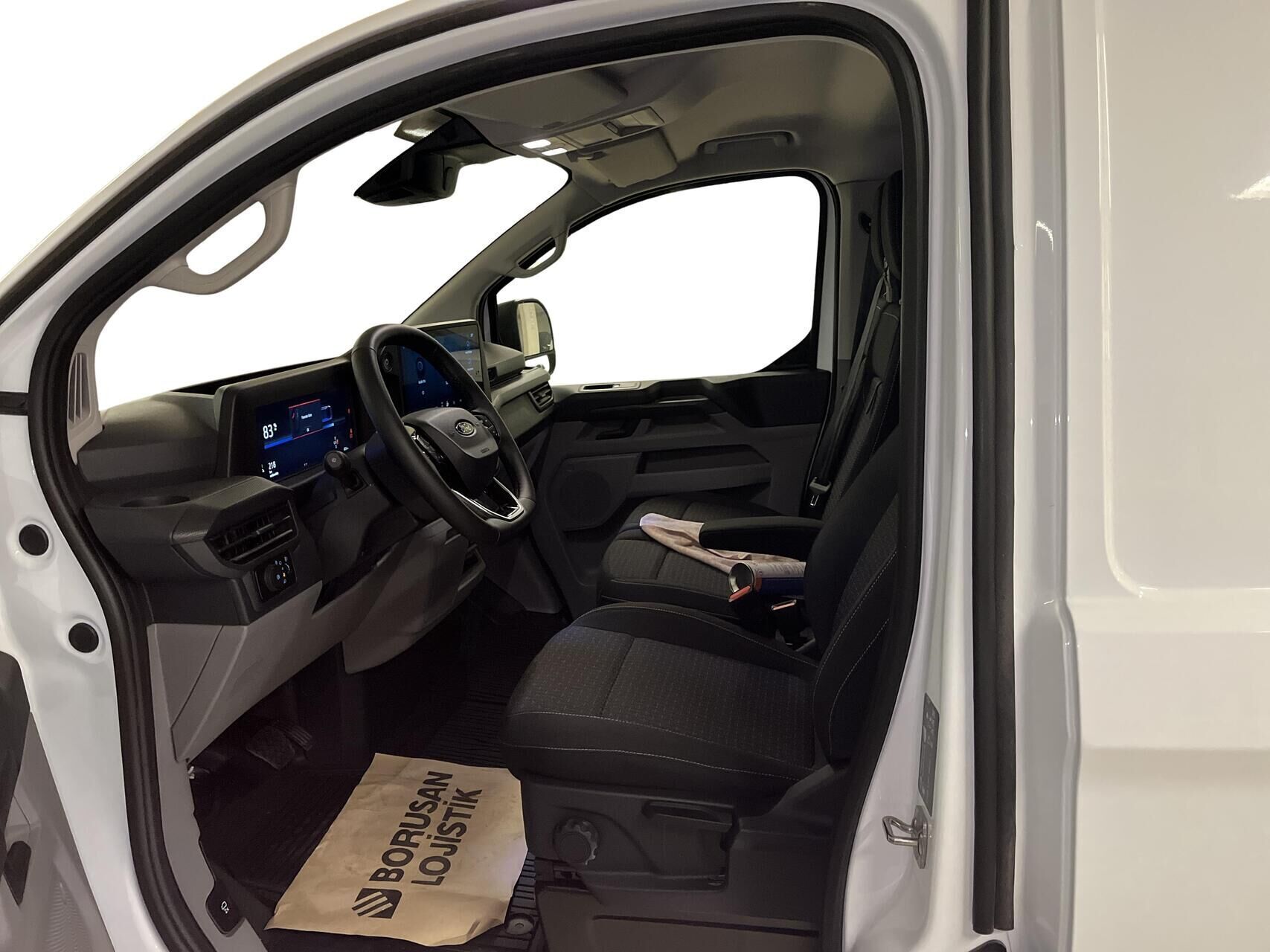 Ford E-Transit Custom 320 L1H1 EL Trend 136HK Van Aut.