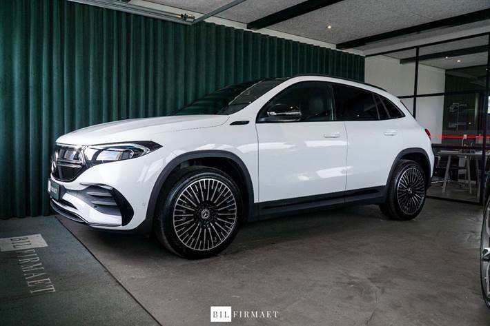 Hvid Mercedes EQA250 fra 2022 set udefra
