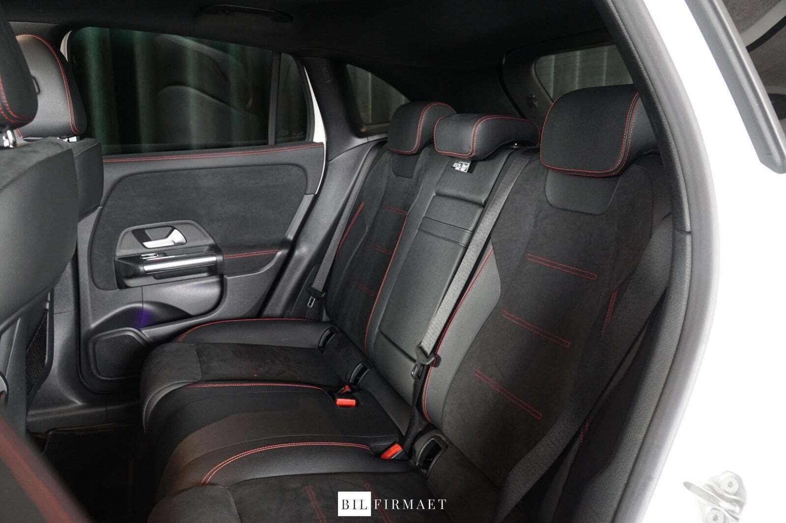 Hvid Mercedes EQA250 fra 2022