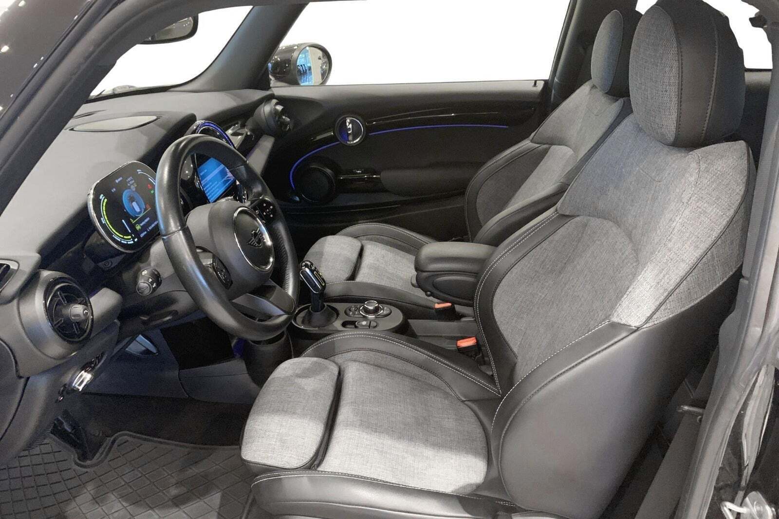 Mini Cooper SE Classic Trim