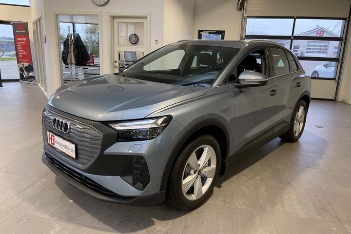 Blå Audi Q4 e-tron fra 2022