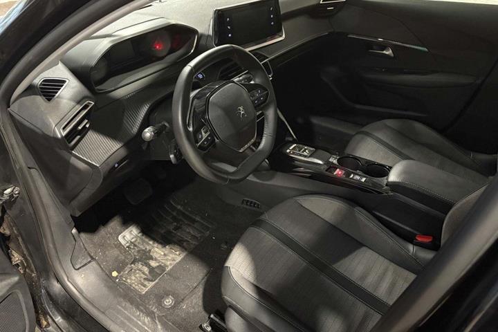 Sort Peugeot e-208 fra 2022