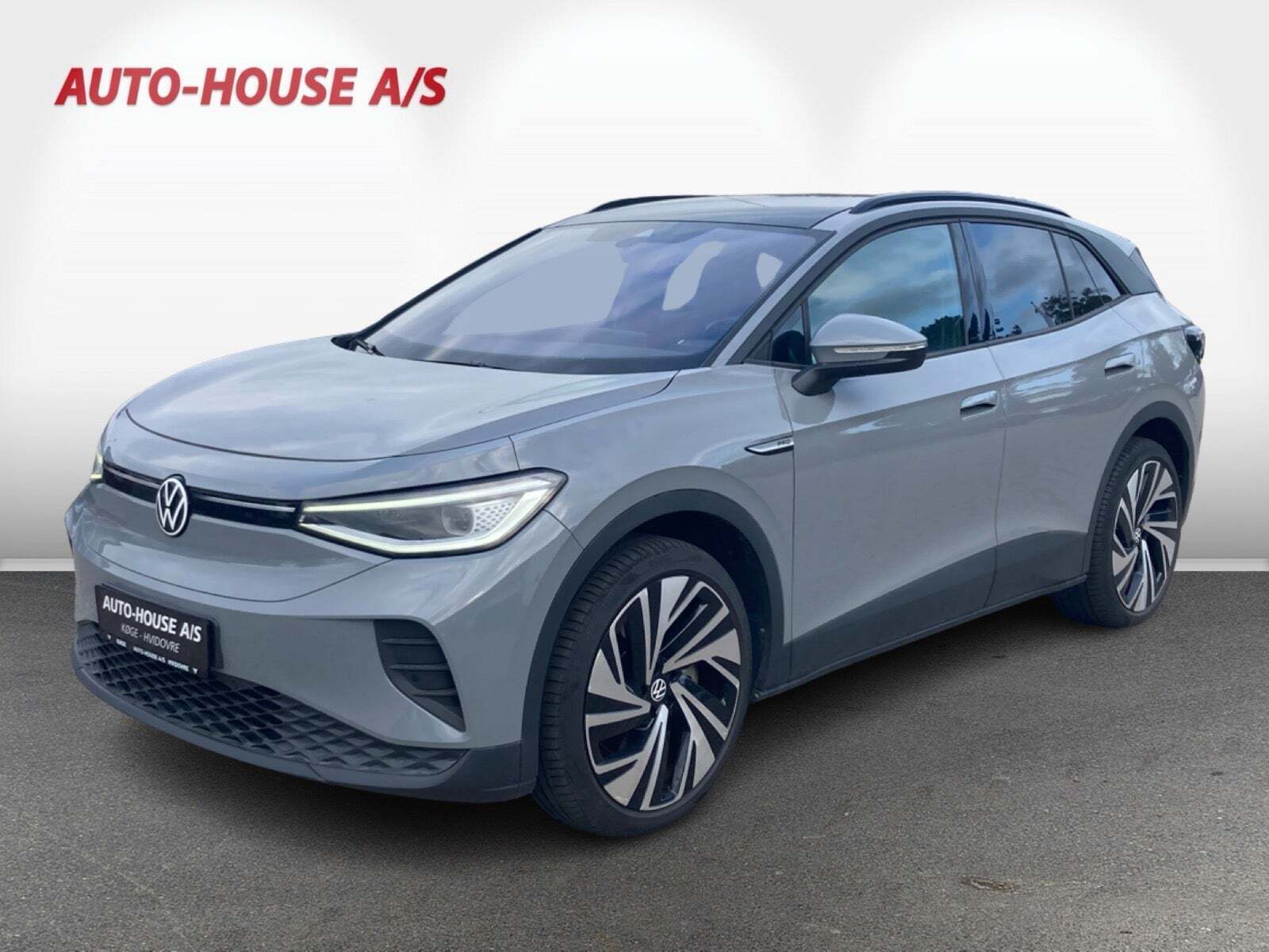 Grå VW ID.4 fra 2023 set udefra