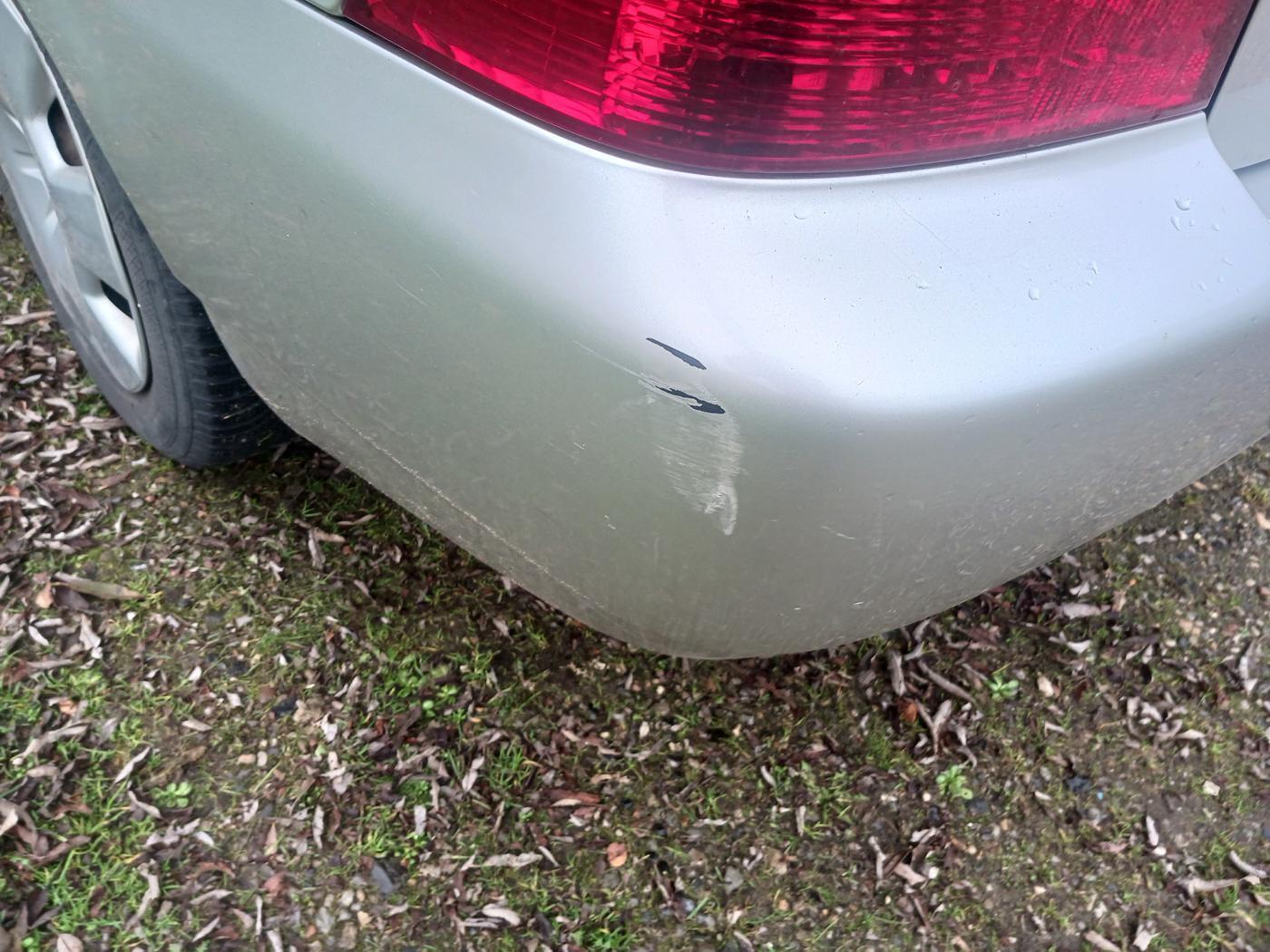 Grå Toyota Corolla fra 2006