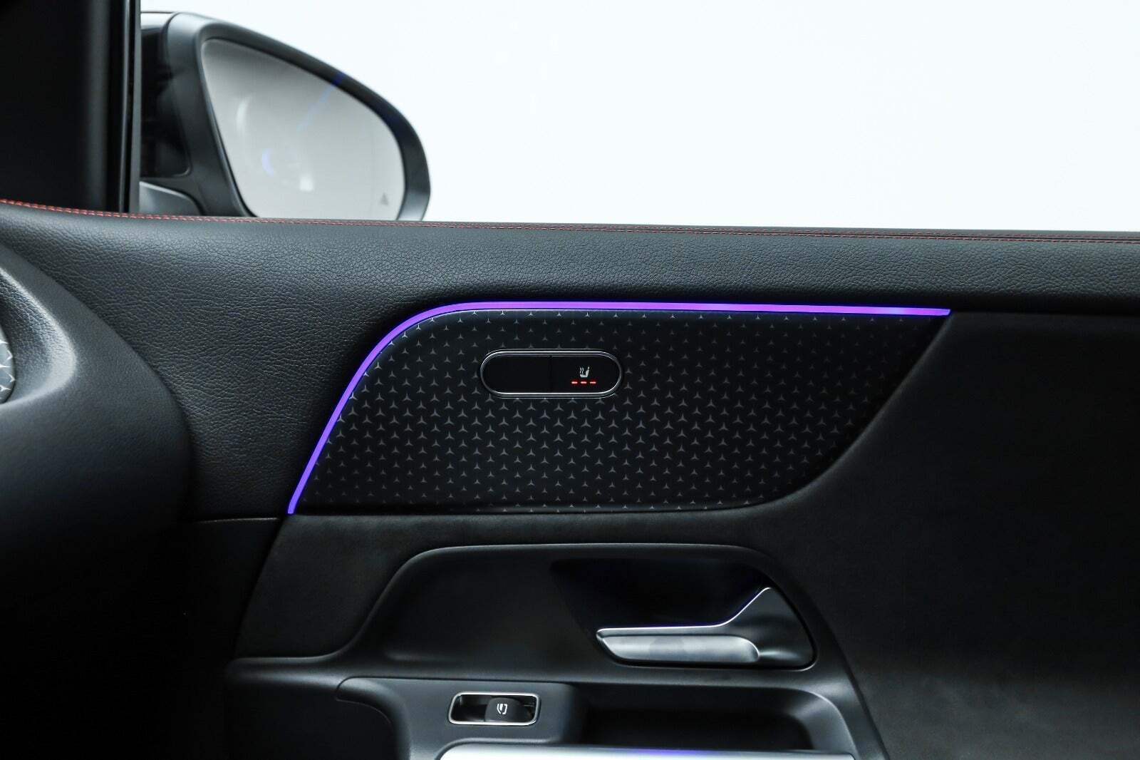 Sort Mercedes EQA250+ fra 2024