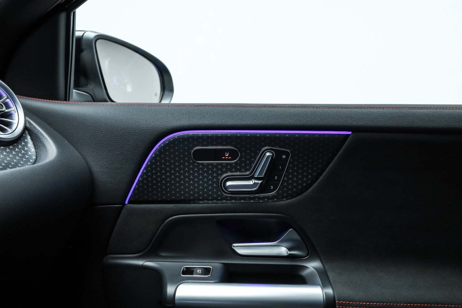 Sort Mercedes EQA250+ fra 2024