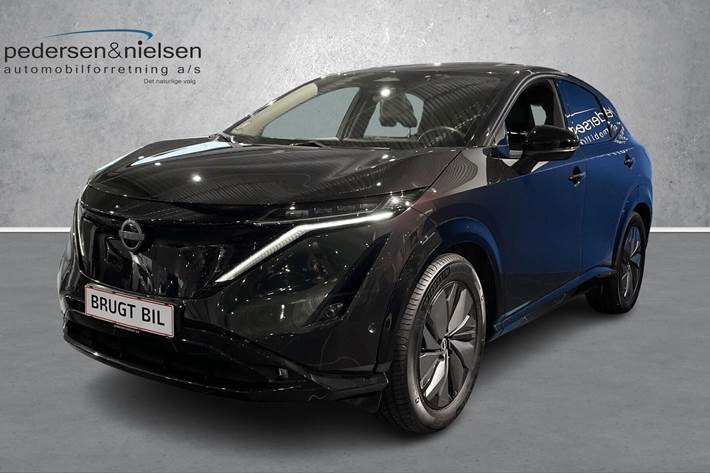 Grøn Nissan Ariya fra 2023 set udefra