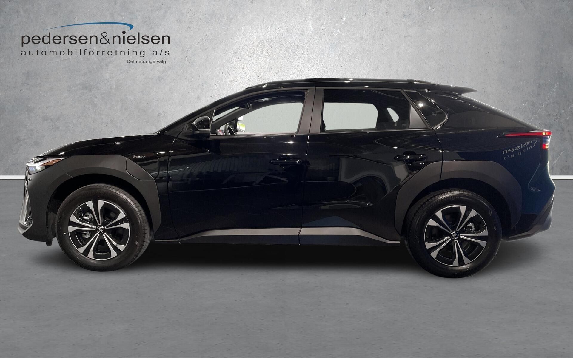 Toyota BZ4X EL Executive Business 204HK 5d Aut.