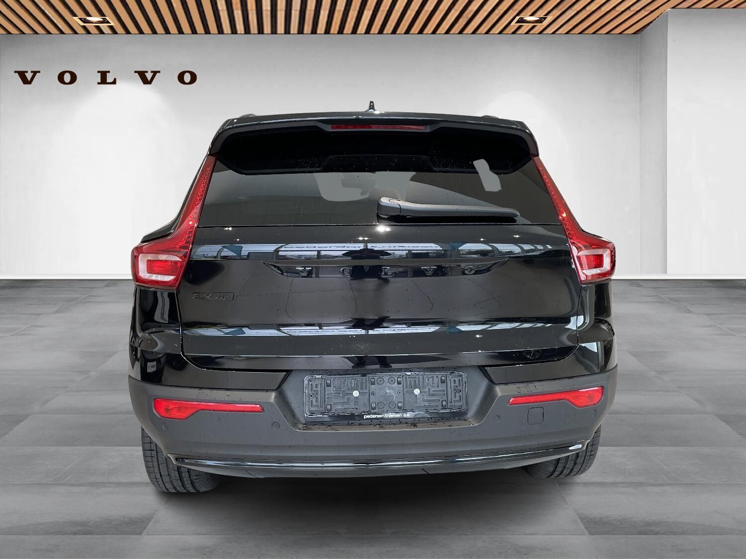 Volvo EX40 Single Motor Extended Range Black Edition 252HK 5d Aut.