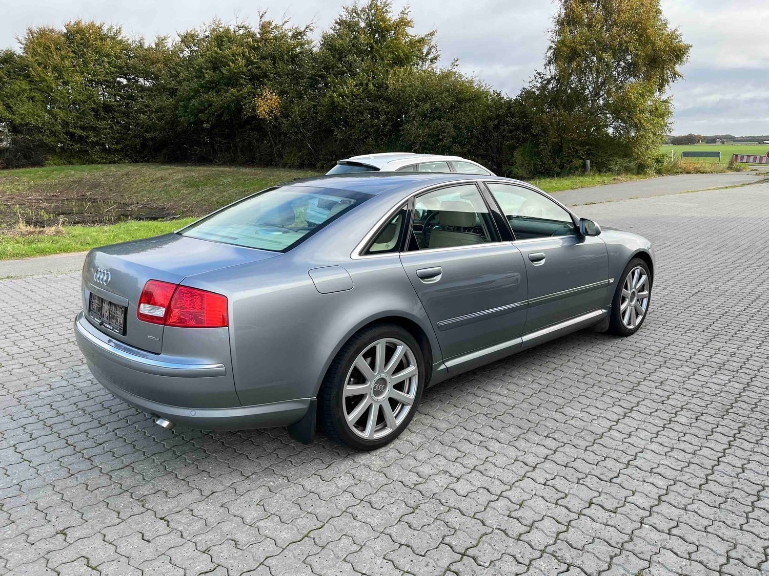 Audi A8 4,2 TDI Quattro 326HK 6g Aut.