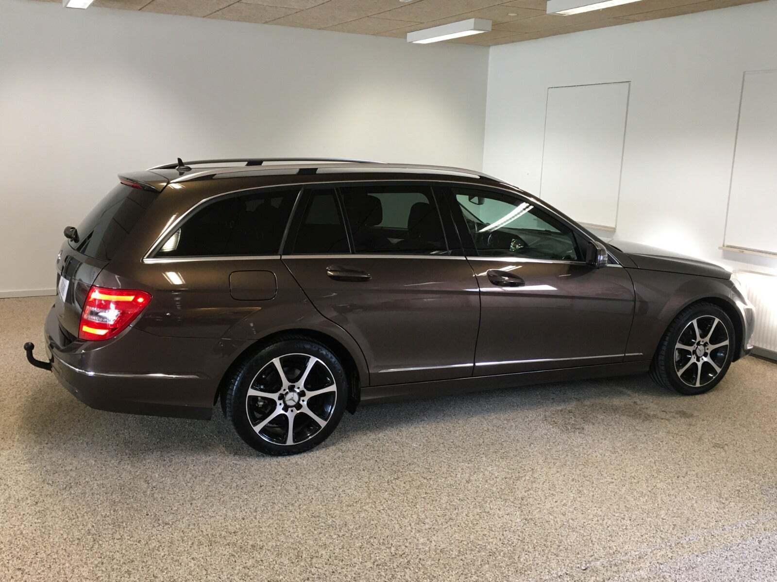 Mercedes C200