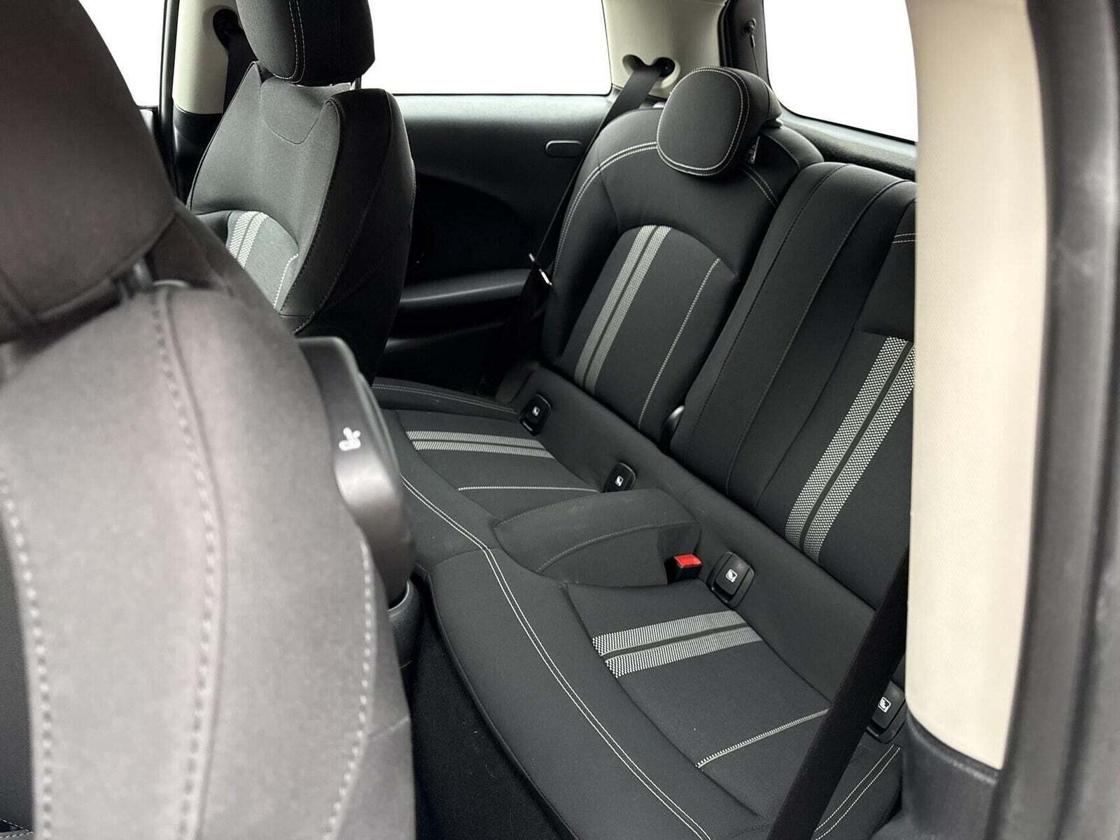 Mini Cooper SE Classic Trim