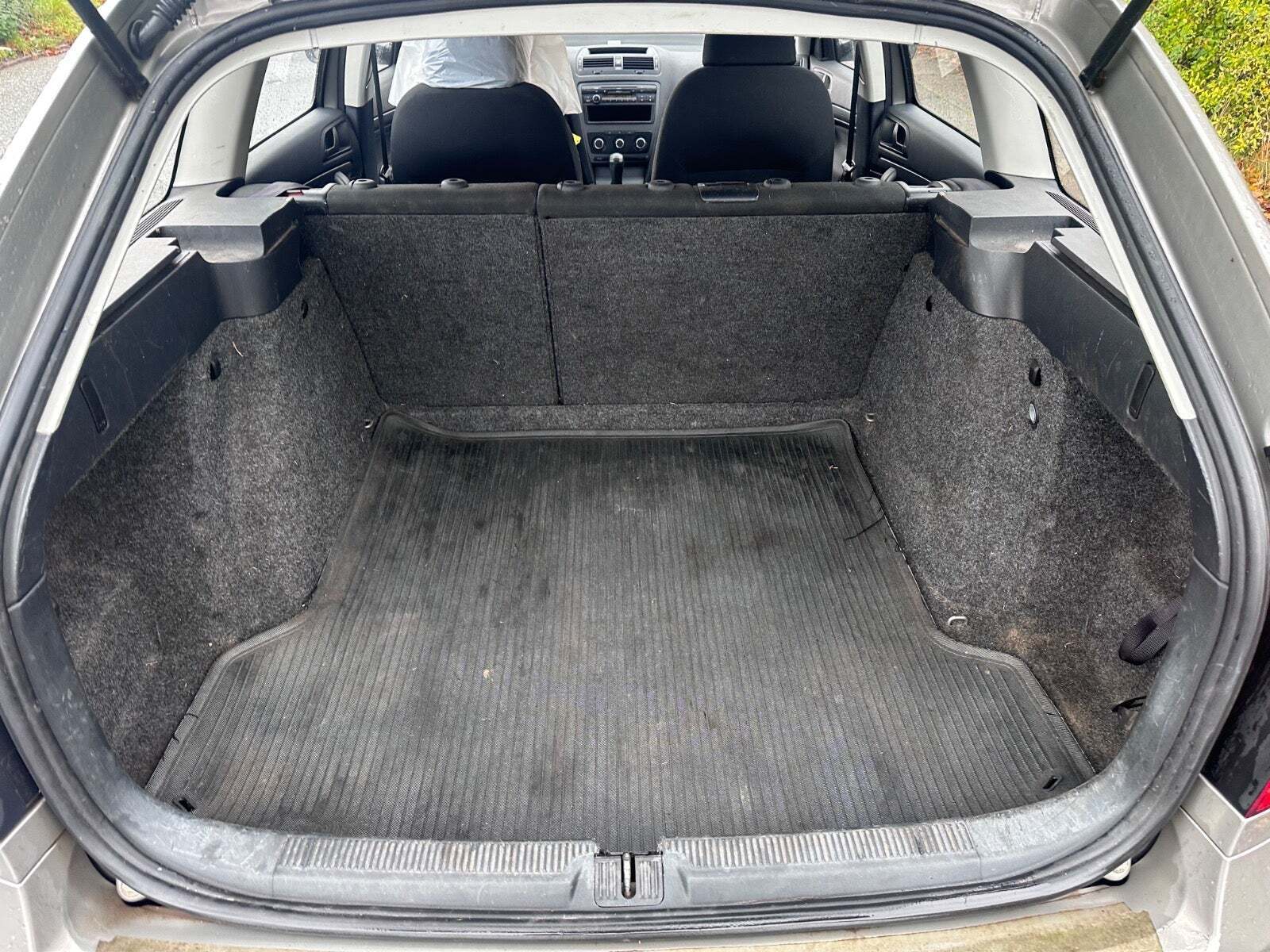 Skoda Octavia 1,6 TDi 105 Ambiente Combi