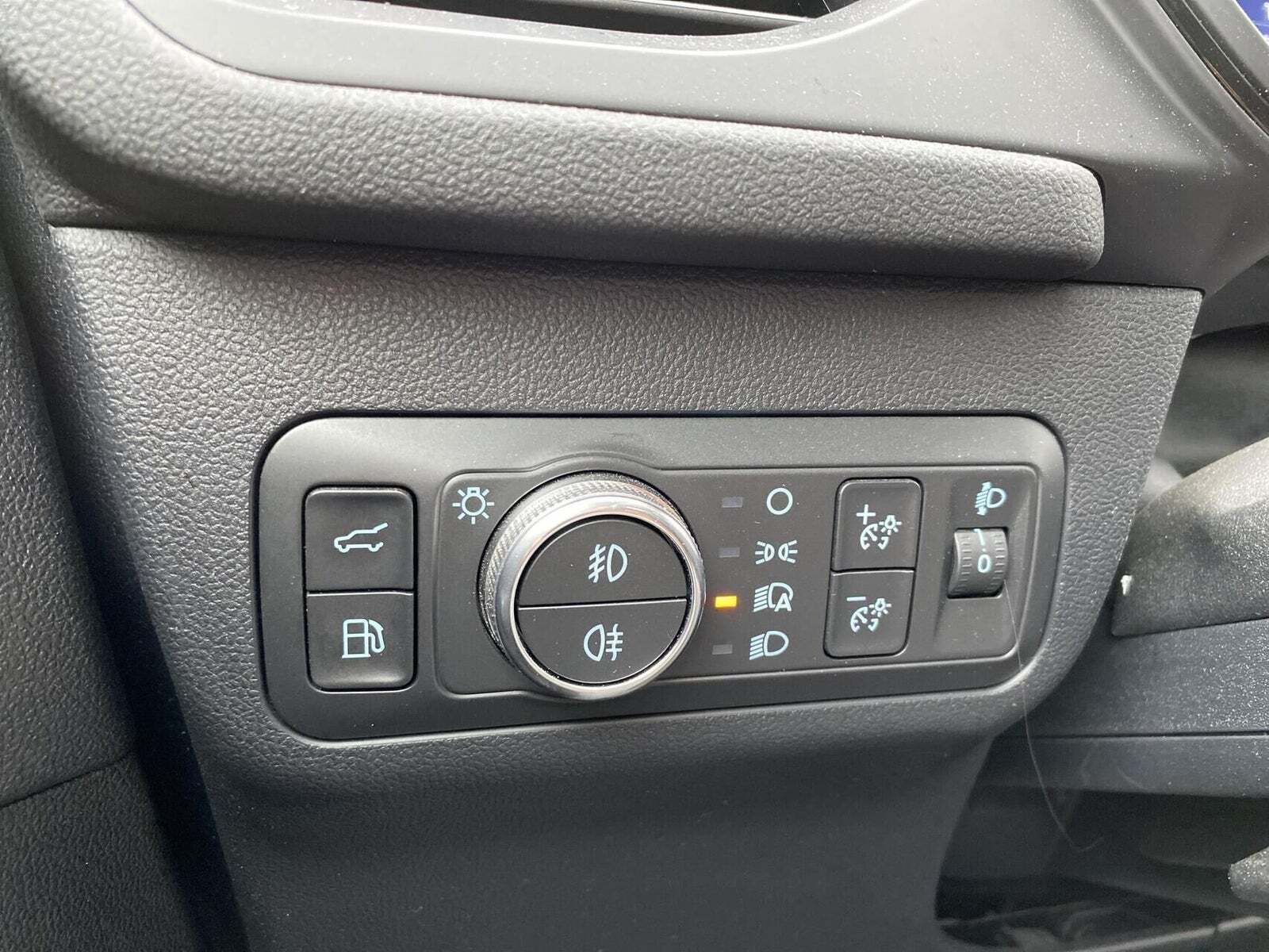 Hvid Ford Kuga fra 2021