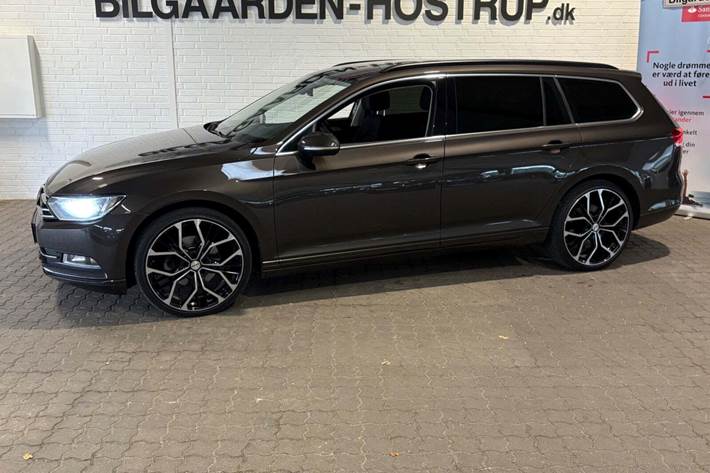 Brun VW Passat fra 2017