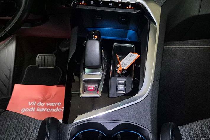 Sort Peugeot 3008 fra 2021