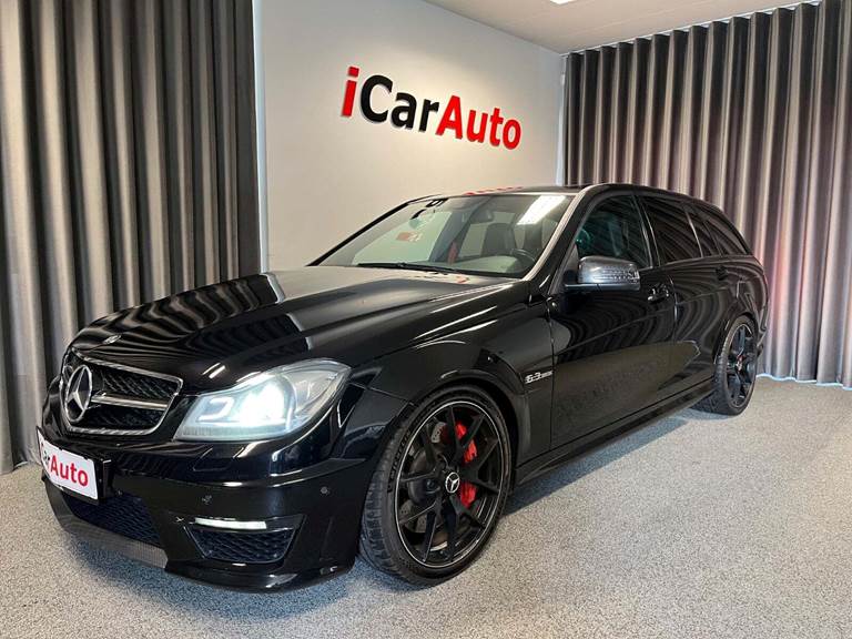 Mercedes C63 6,3 AMG Performance stc. aut.