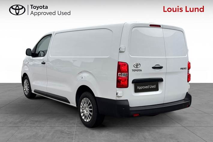 Hvid Toyota ProAce fra 2022
