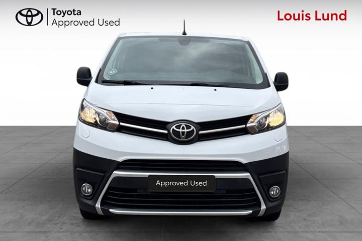 Hvid Toyota ProAce fra 2022