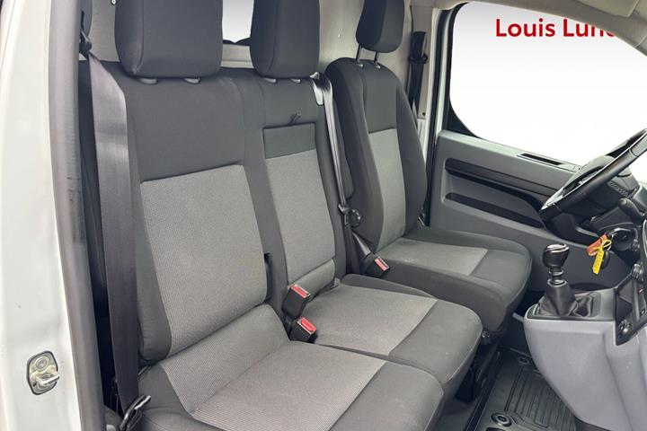 Hvid Toyota ProAce fra 2022
