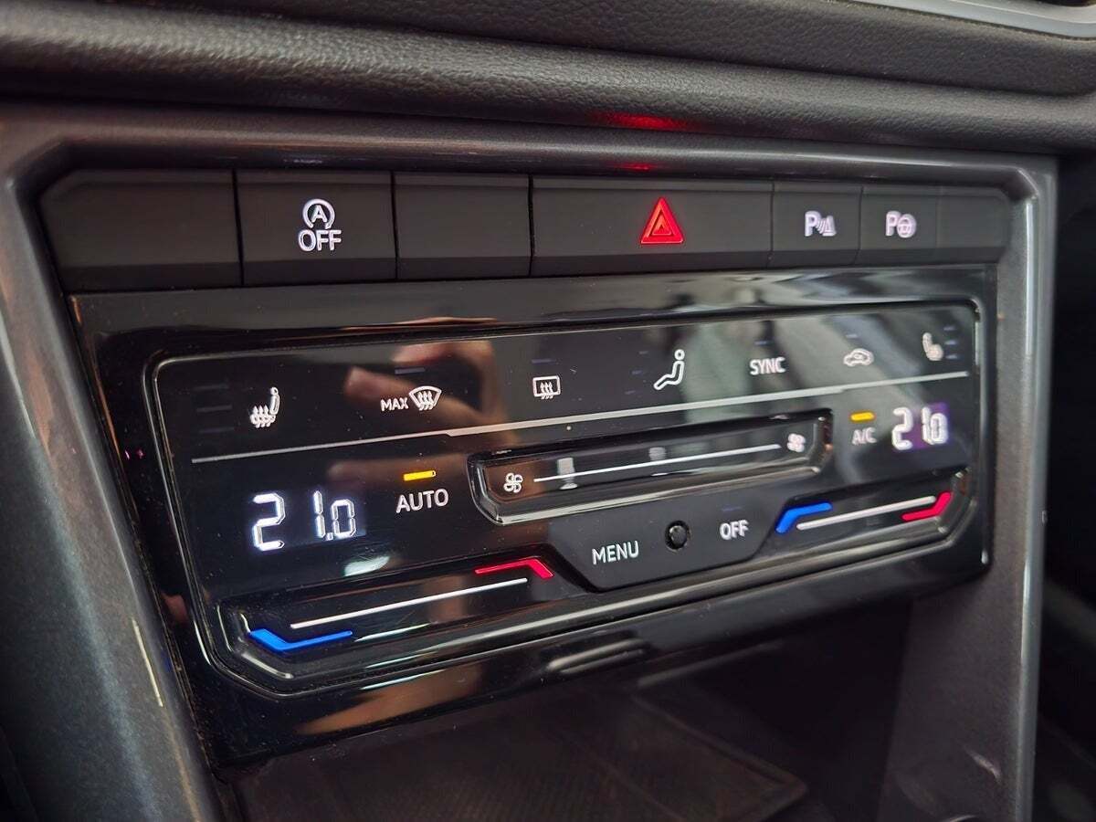 Grå VW T-Roc fra 2022