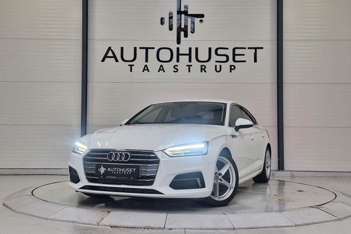 Hvid Audi A5 fra 2018 set udefra