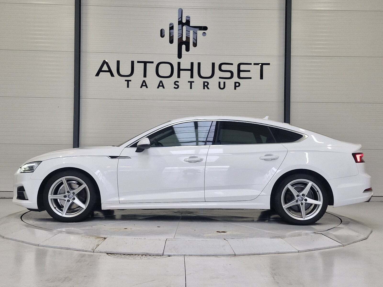 Hvid Audi A5 fra 2018