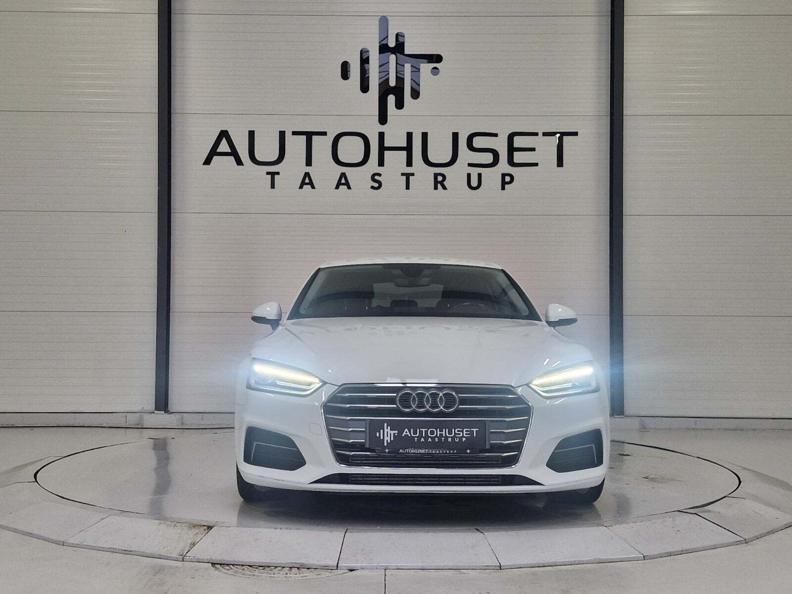 Hvid Audi A5 fra 2018